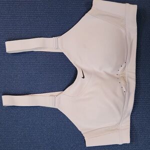 Nike Dri-Fit Sports Bra with Adjustable Straps In Soft Lavender Sz M